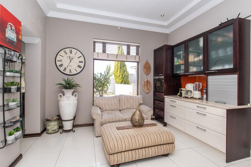 3 Bedroom Property for Sale in Stonehurst Mountain Estate Western Cape